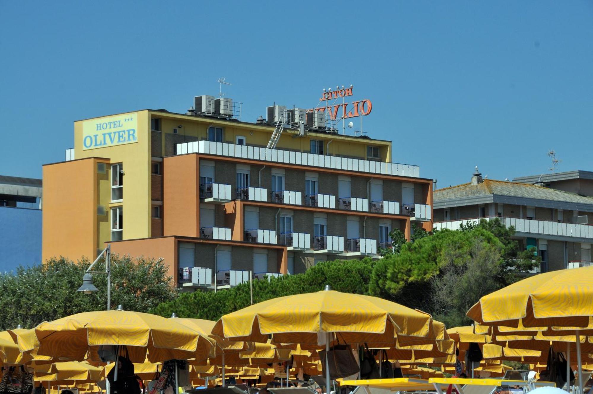 קאורלה Hotel Oliver מראה חיצוני תמונה